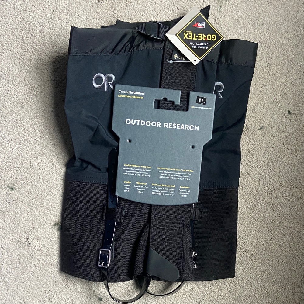NWT Outdoor Research Black Crocodile Gaiters- Wide with Gore-Tex